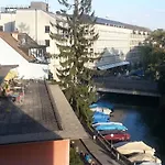 Riverside Maisonette Paradeplatz